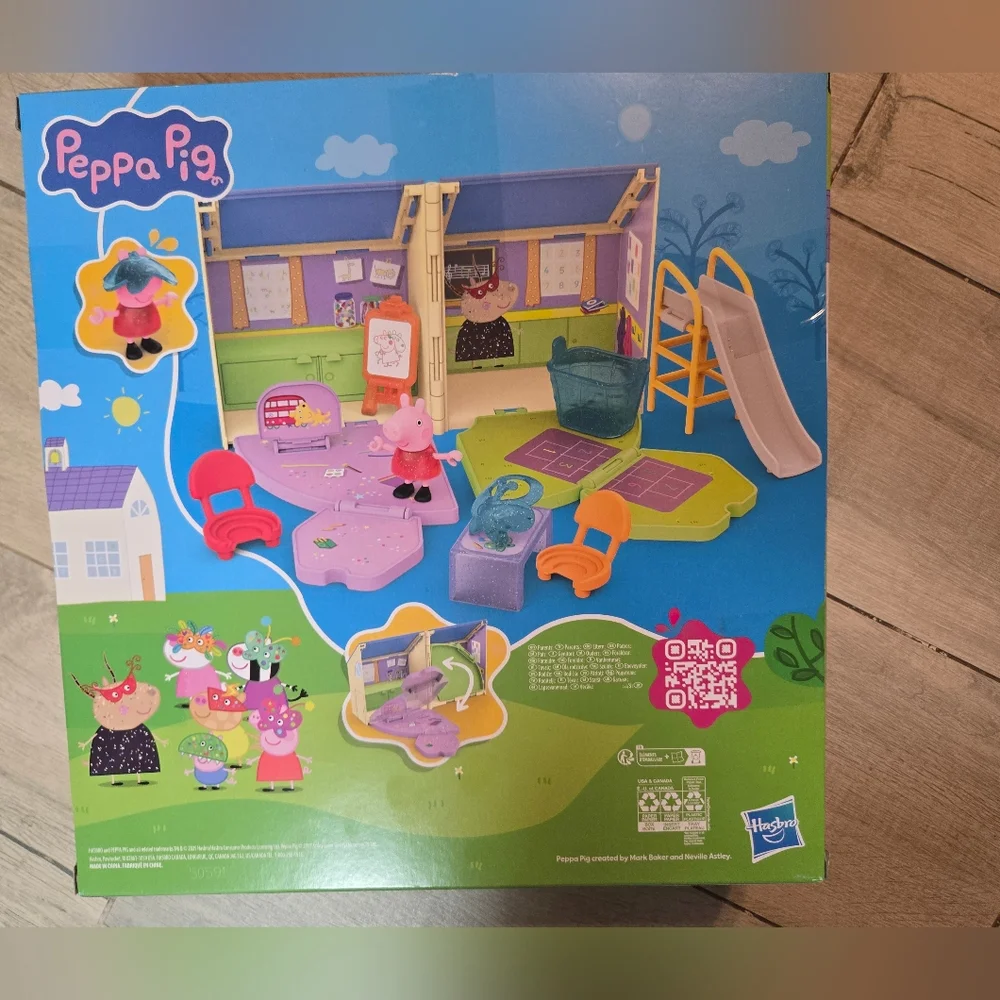 PEPPA PIG Peppa's Pop-Open Playgroup Playset with Figure, 9 Piece